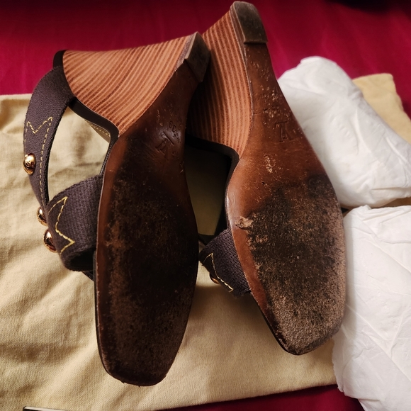Louis Vuitton wedge sandals**SOLD** - Picture 12 of 12